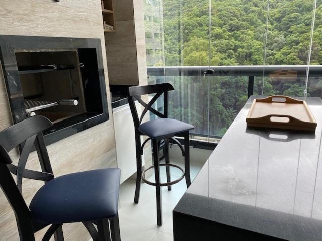 De Alto Padrao Em Pitangueiras, No Capitania Varam, 50mts Da Praia! Apartment Guaruja